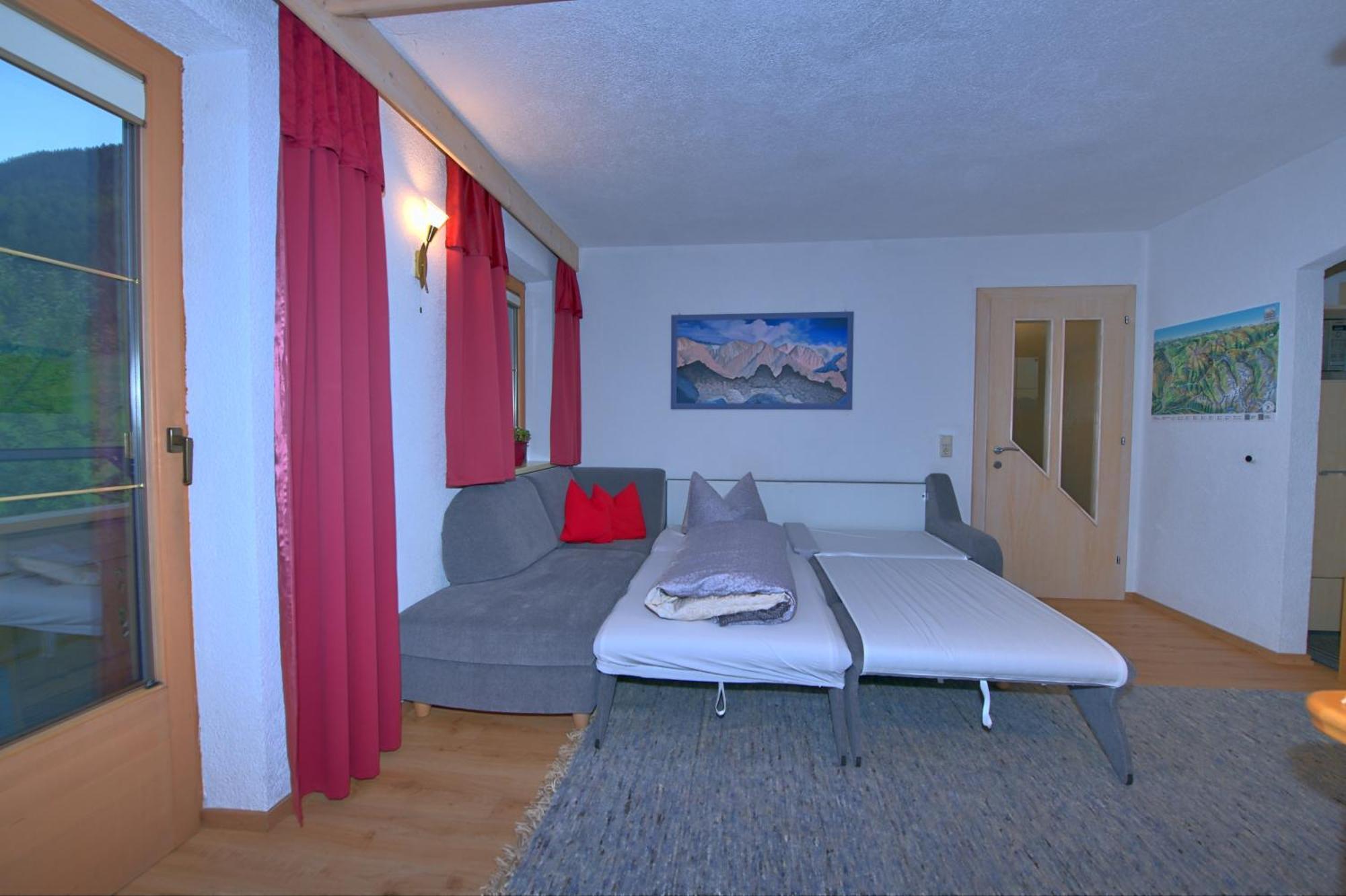 Ferienwohnung Ausblick Zillertal Hainzenberg Bagian luar foto