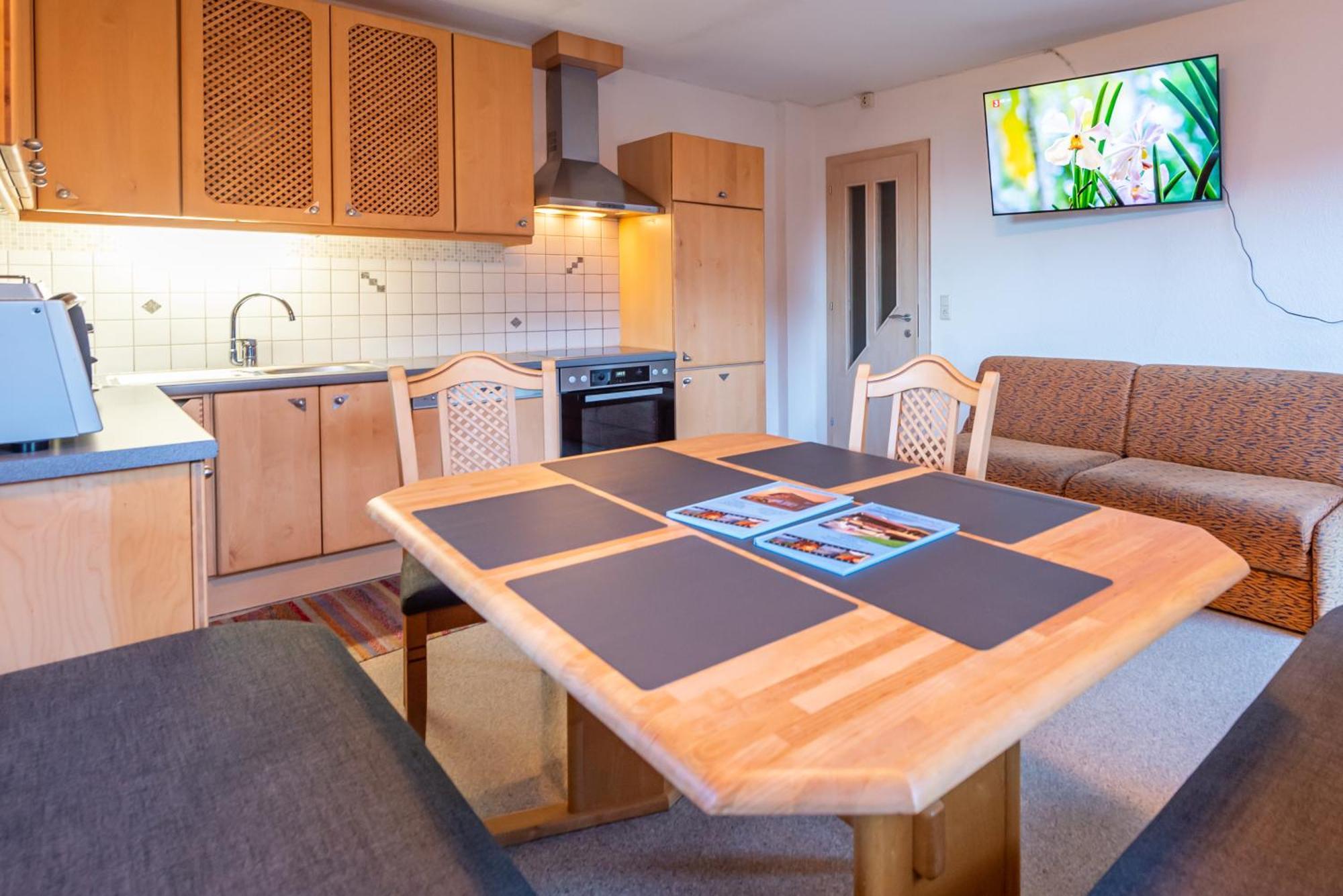 Ferienwohnung Ausblick Zillertal Hainzenberg Bagian luar foto