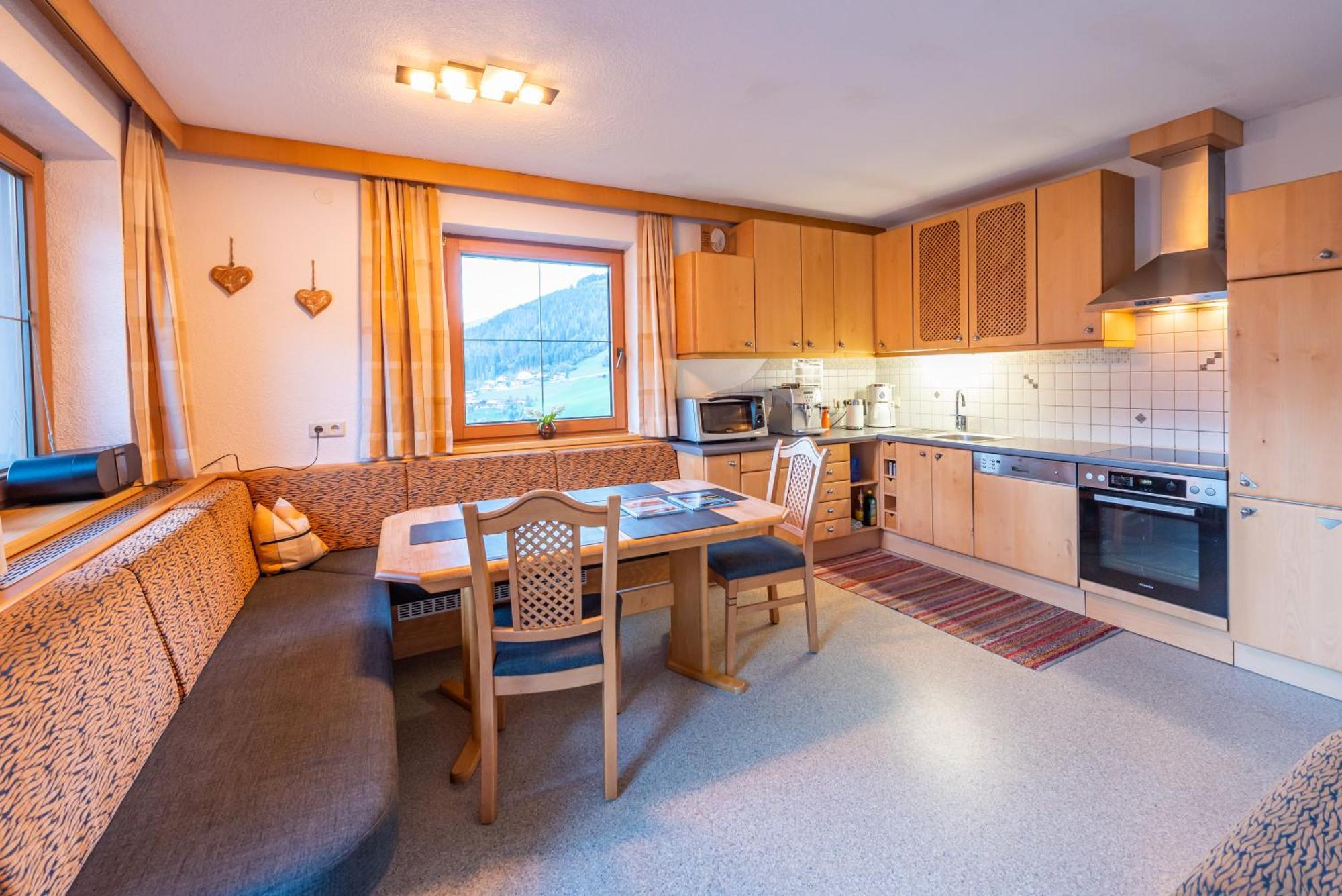 Ferienwohnung Ausblick Zillertal Hainzenberg Bagian luar foto