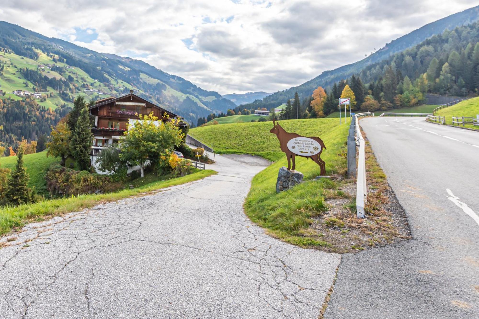 Ferienwohnung Ausblick Zillertal Hainzenberg Bagian luar foto