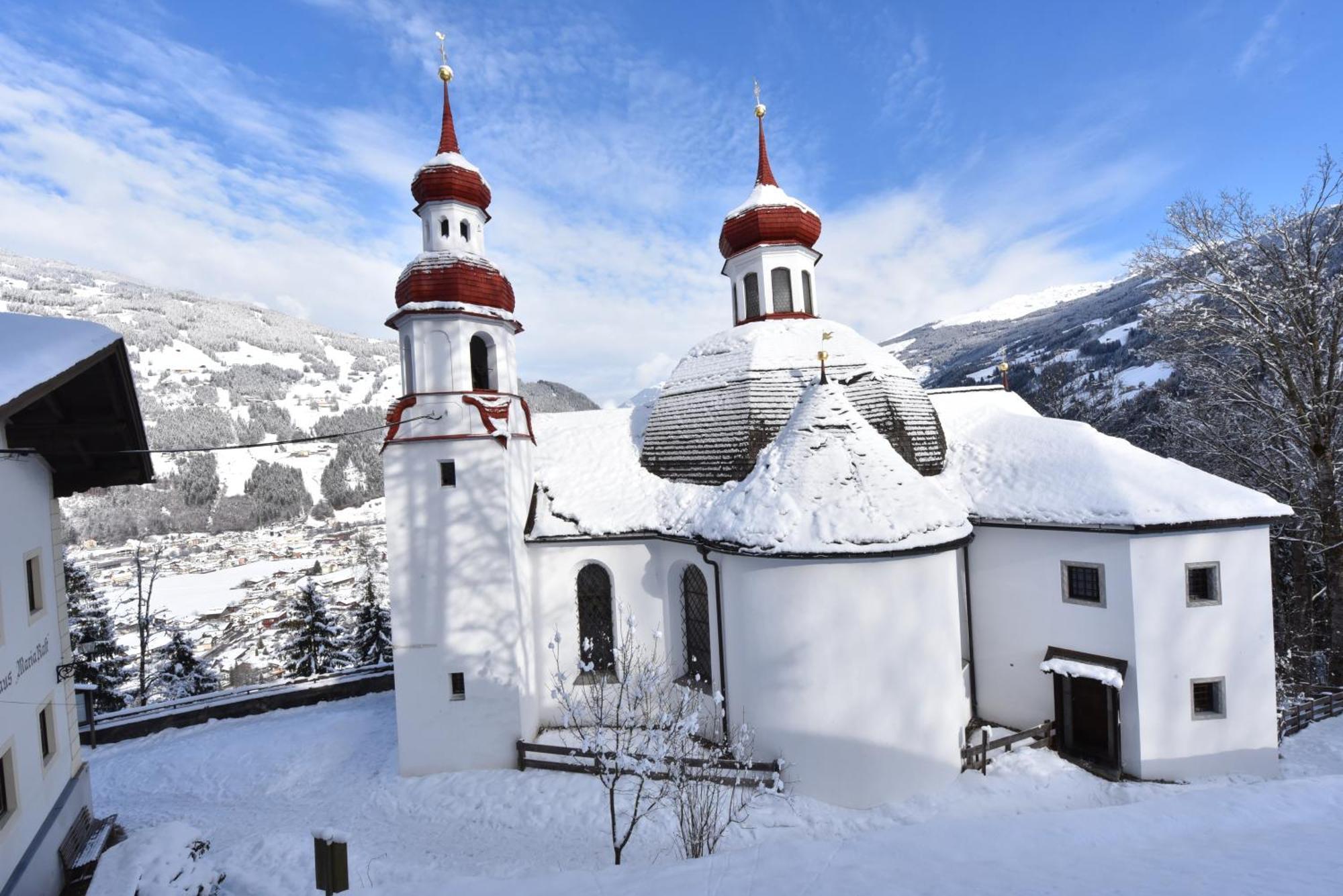 Ferienwohnung Ausblick Zillertal Hainzenberg Bagian luar foto